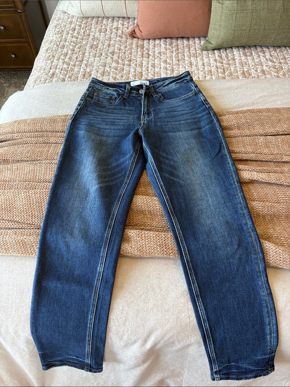 Women's Ankle-Length Jeans in Dark Blue